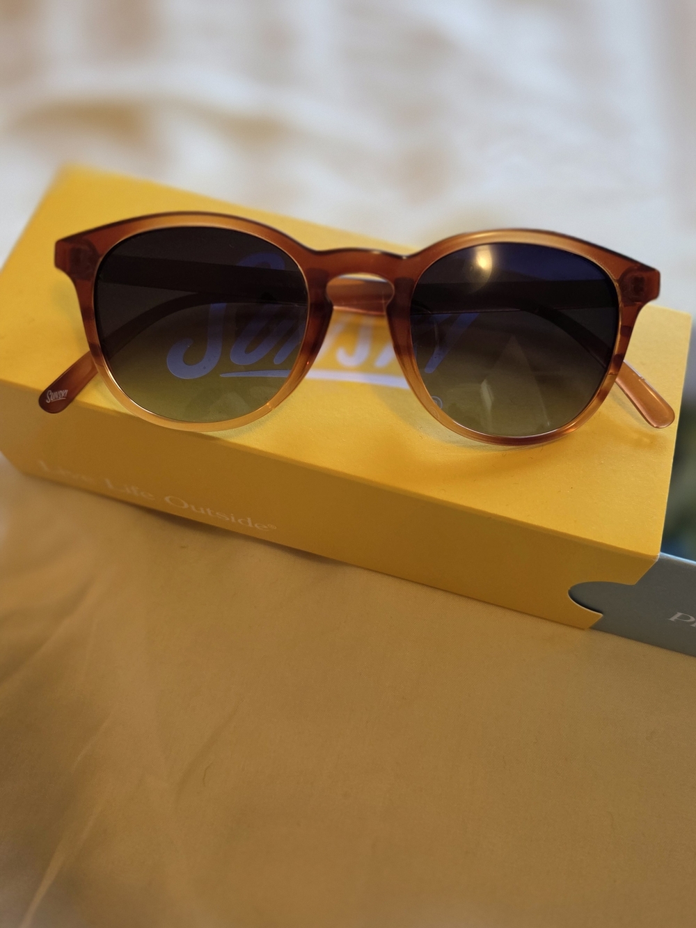 Sunski Yuba Caramel Ocean Sunglasses NEW WITH BOX